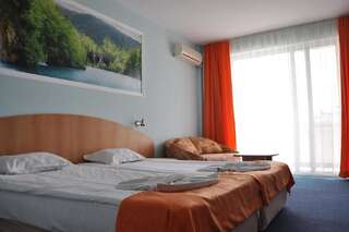 Отель Hotel BelleVille Солнечный Берег Двухместный номер с 1 кроватью или 2 отдельными кроватями и балконом-62