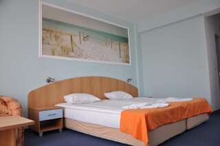 Отель Hotel BelleVille Солнечный Берег Двухместный номер с 1 кроватью или 2 отдельными кроватями и балконом-64