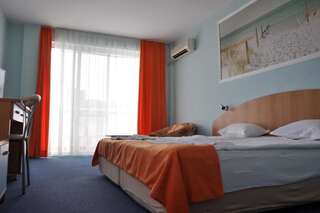 Отель Hotel BelleVille Солнечный Берег Двухместный номер с 1 кроватью или 2 отдельными кроватями и балконом-65